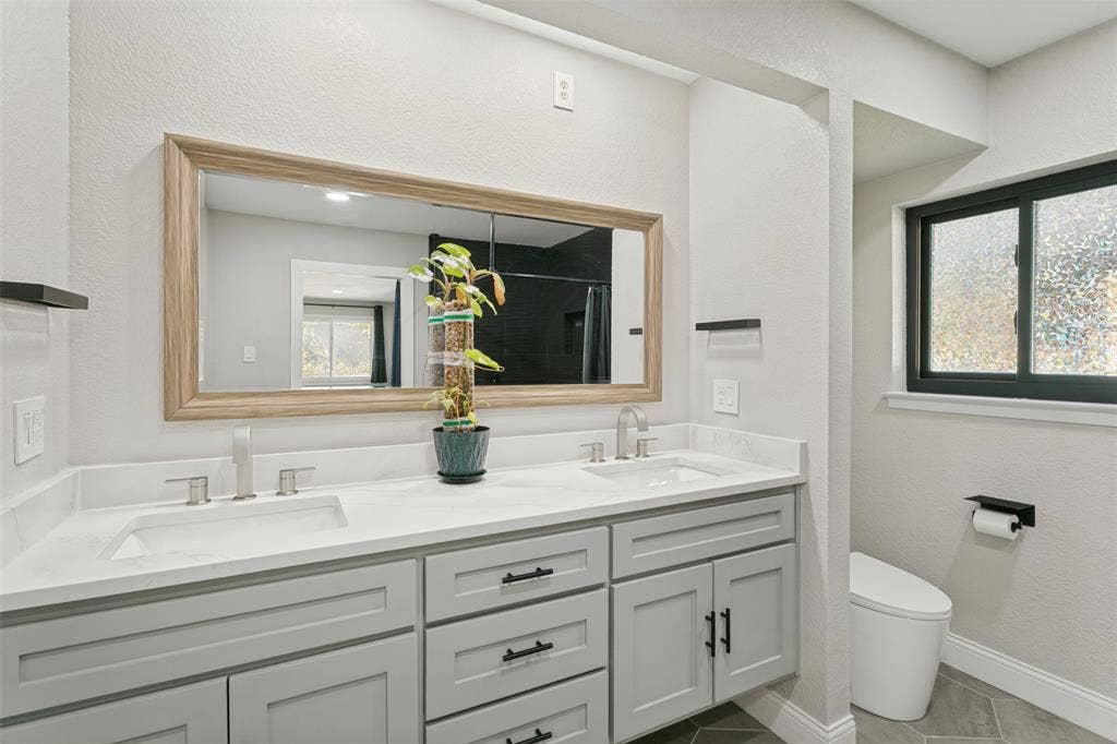 5704 Pecan Circle, Alvarado, TX 76009