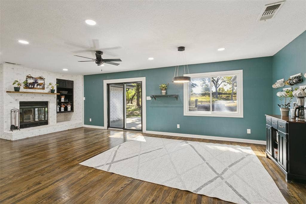 5704 Pecan Circle, Alvarado, TX 76009