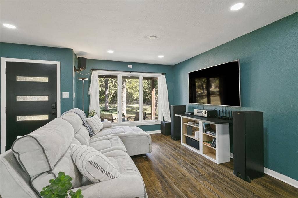 5704 Pecan Circle, Alvarado, TX 76009
