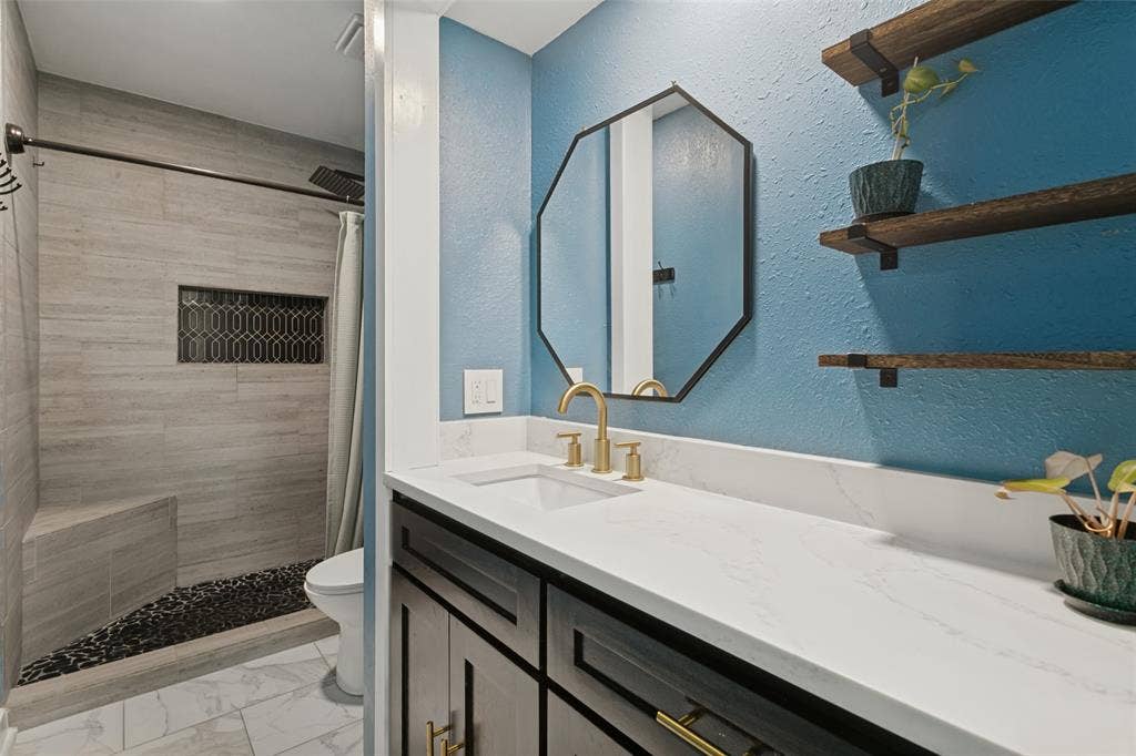 5704 Pecan Circle, Alvarado, TX 76009