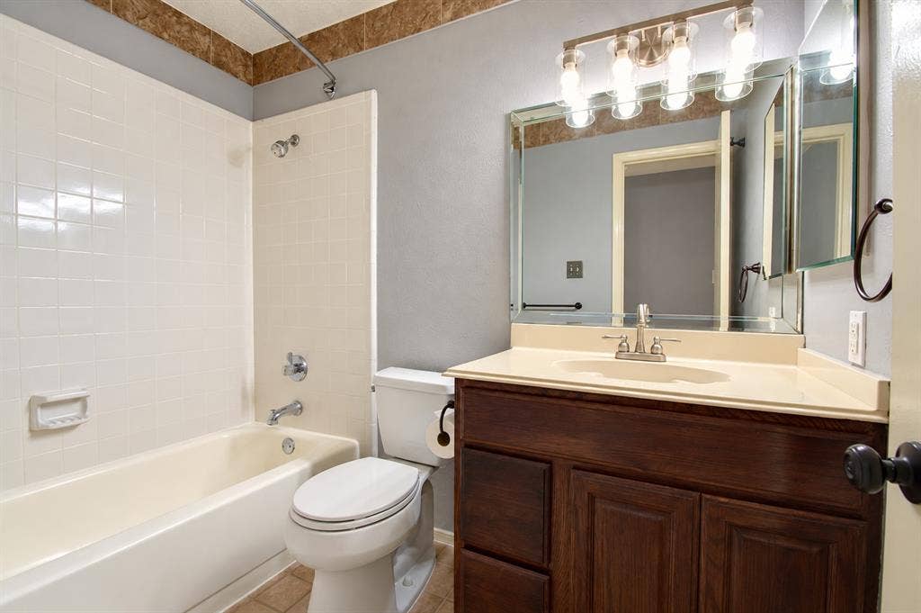 1527 Hancock Drive, Mesquite, TX 75149 1527 Hancock Drive, Mesquite, TX 75149