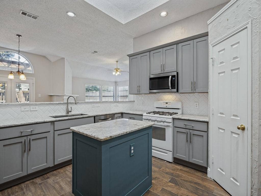741 Lauren Way, Allen, TX 75002 741 Lauren Way, Allen, TX 75002