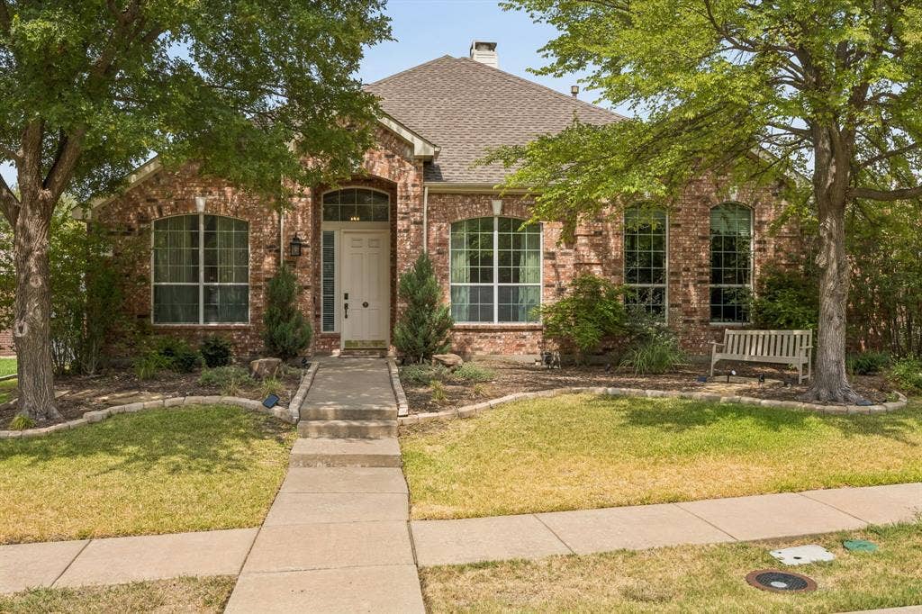 7462 Chinaberry Lane, Frisco, TX 75033