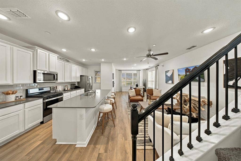 1895 Indigo Lane, Forney, TX 75126 1895 Indigo Lane, Forney, TX 75126