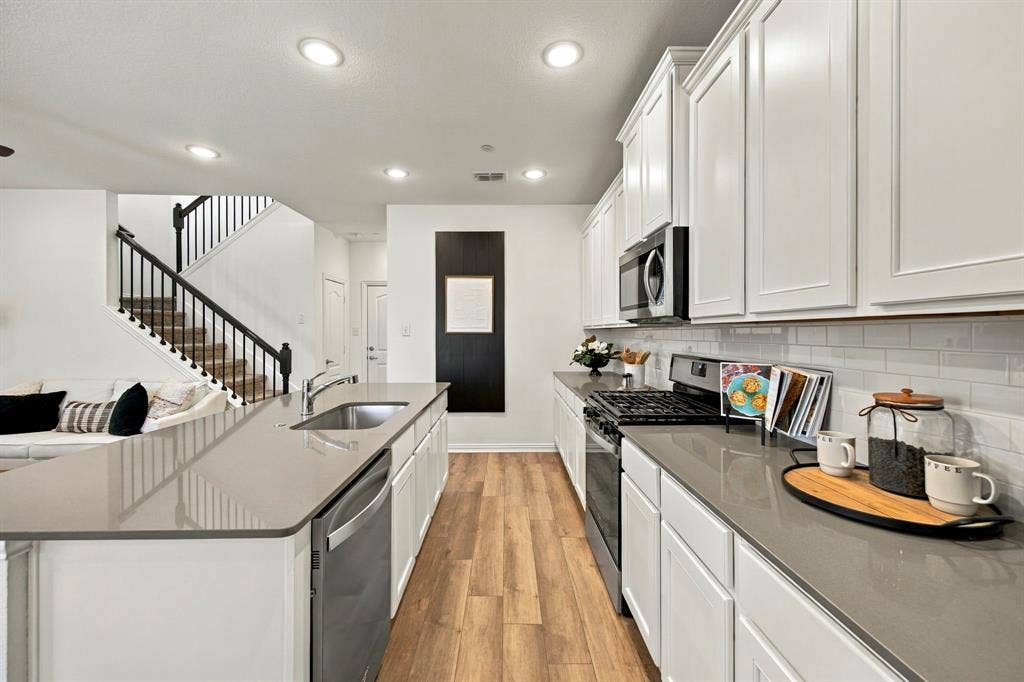 1895 Indigo Lane, Forney, TX 75126 1895 Indigo Lane, Forney, TX 75126