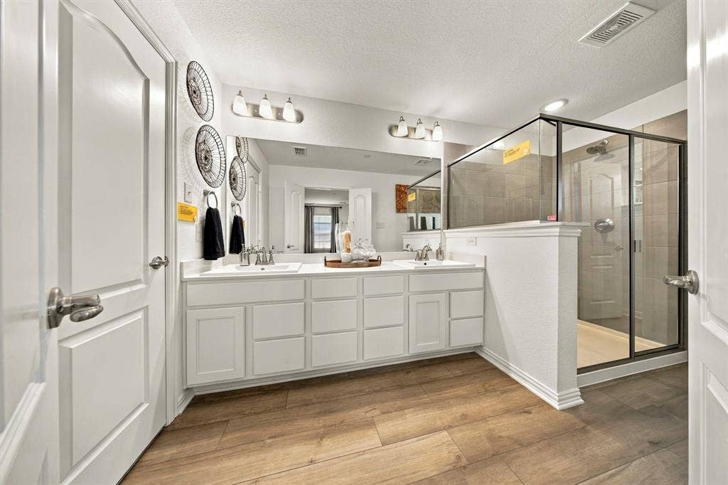 1895 Indigo Lane, Forney, TX 75126 1895 Indigo Lane, Forney, TX 75126