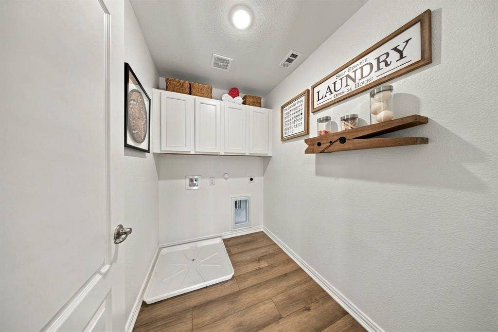 1895 Indigo Lane, Forney, TX 75126 1895 Indigo Lane, Forney, TX 75126