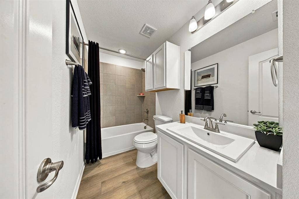 1895 Indigo Lane, Forney, TX 75126 1895 Indigo Lane, Forney, TX 75126
