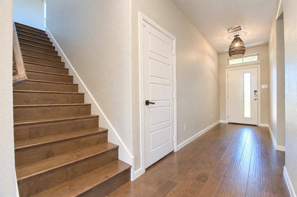 10208 Hanks Creek Road, Fort Worth, TX 76126 10208 Hanks Creek Road, Fort Worth, TX 76126