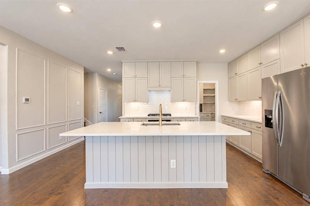 10208 Hanks Creek Road, Fort Worth, TX 76126 10208 Hanks Creek Road, Fort Worth, TX 76126
