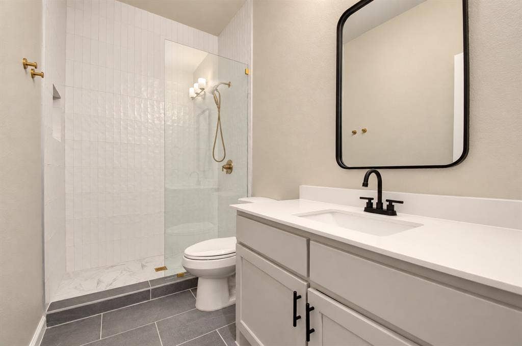 10208 Hanks Creek Road, Fort Worth, TX 76126 10208 Hanks Creek Road, Fort Worth, TX 76126