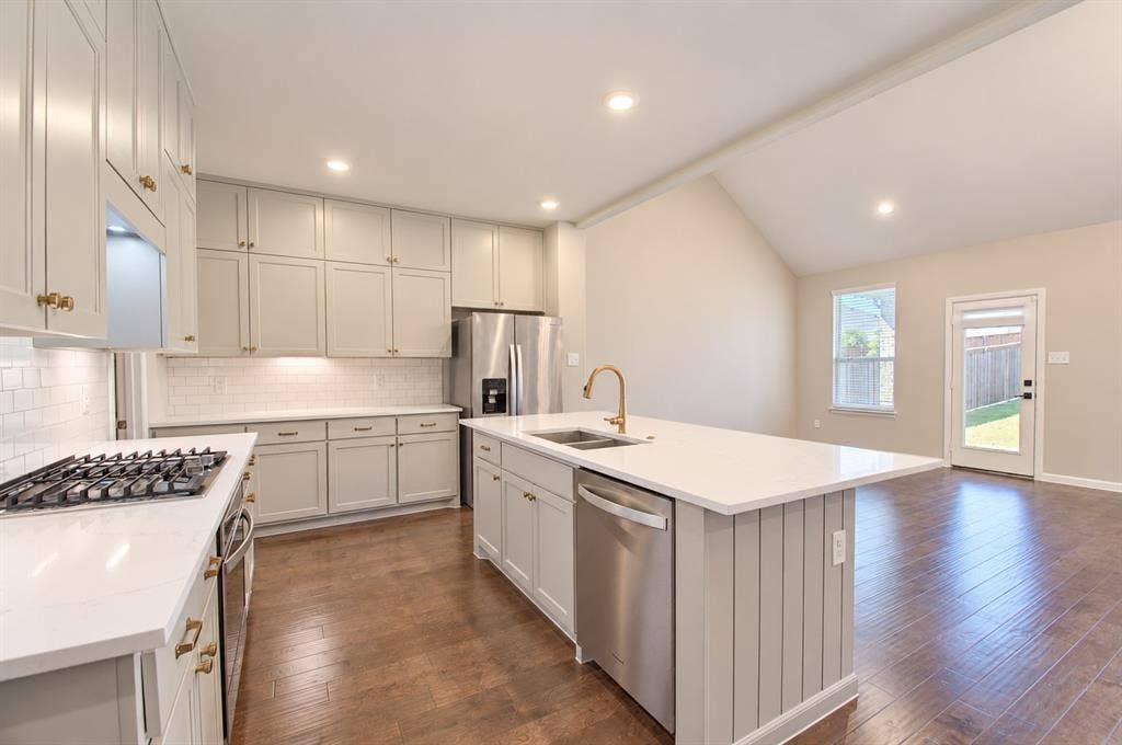 10208 Hanks Creek Road, Fort Worth, TX 76126 10208 Hanks Creek Road, Fort Worth, TX 76126