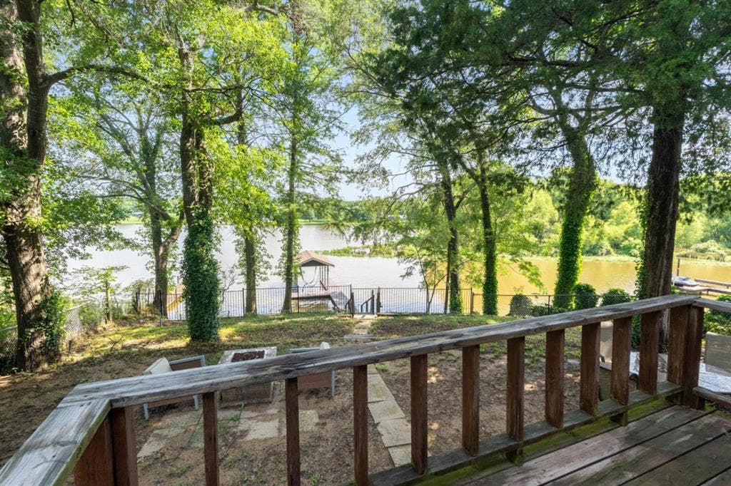 140 Lynn Creek Drive, Mabank, TX 75156 140 Lynn Creek Drive, Mabank, TX 75156