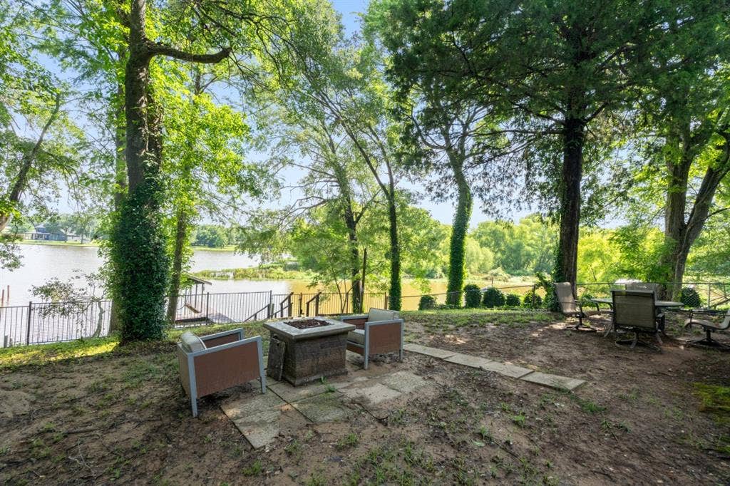 140 Lynn Creek Drive, Mabank, TX 75156 140 Lynn Creek Drive, Mabank, TX 75156