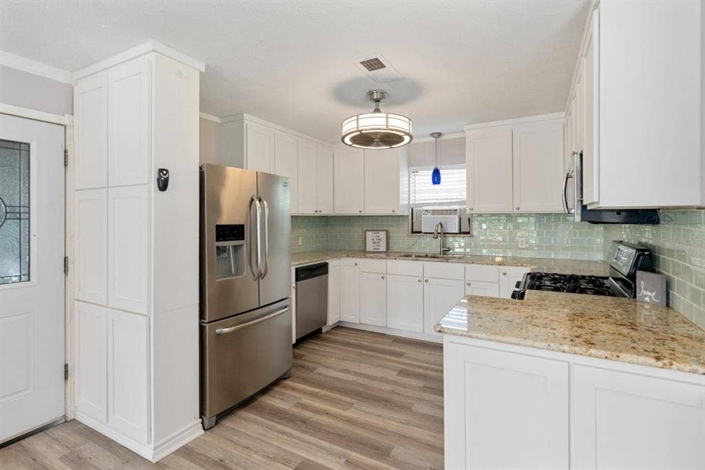 140 Lynn Creek Drive, Mabank, TX 75156 140 Lynn Creek Drive, Mabank, TX 75156