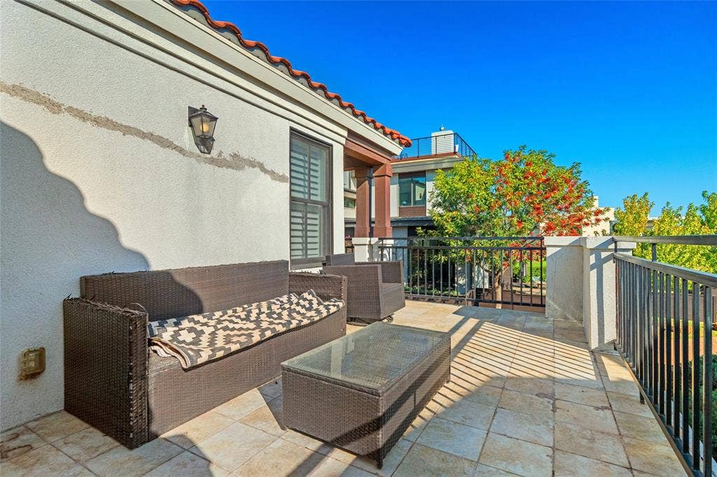 1906 Malone Cliff View, Dallas, TX 75208 1906 Malone Cliff View, Dallas, TX 75208