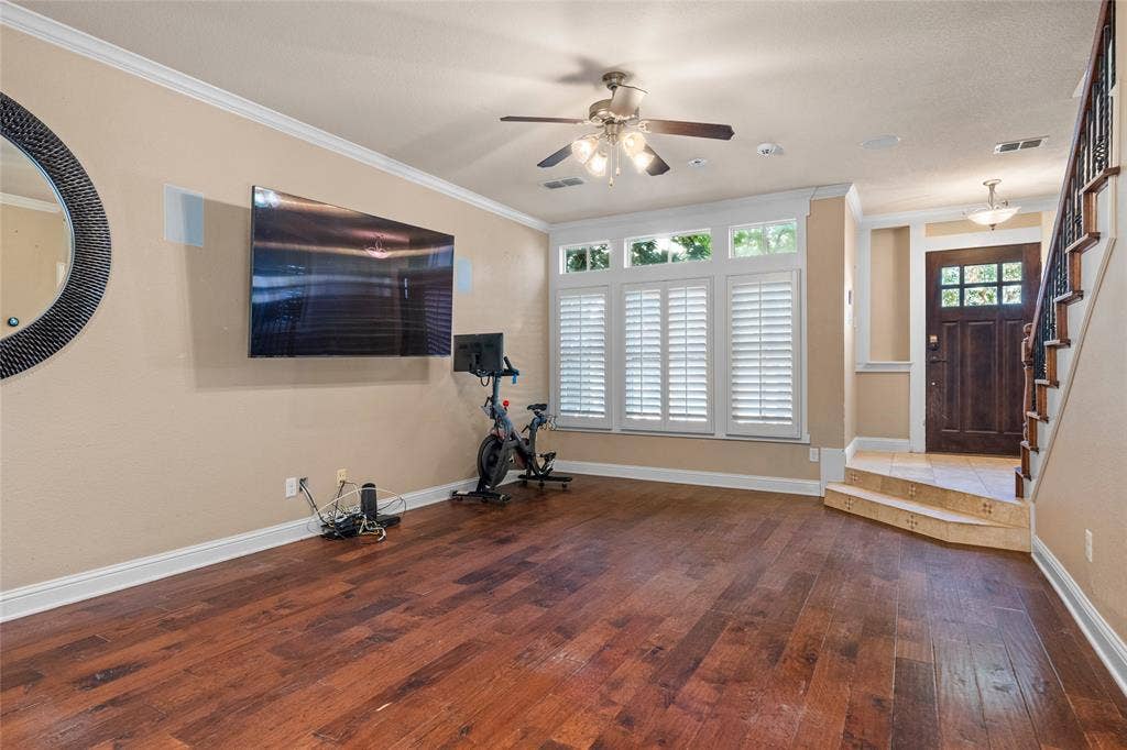 1906 Malone Cliff View, Dallas, TX 75208 1906 Malone Cliff View, Dallas, TX 75208