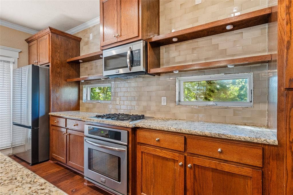 1906 Malone Cliff View, Dallas, TX 75208 1906 Malone Cliff View, Dallas, TX 75208