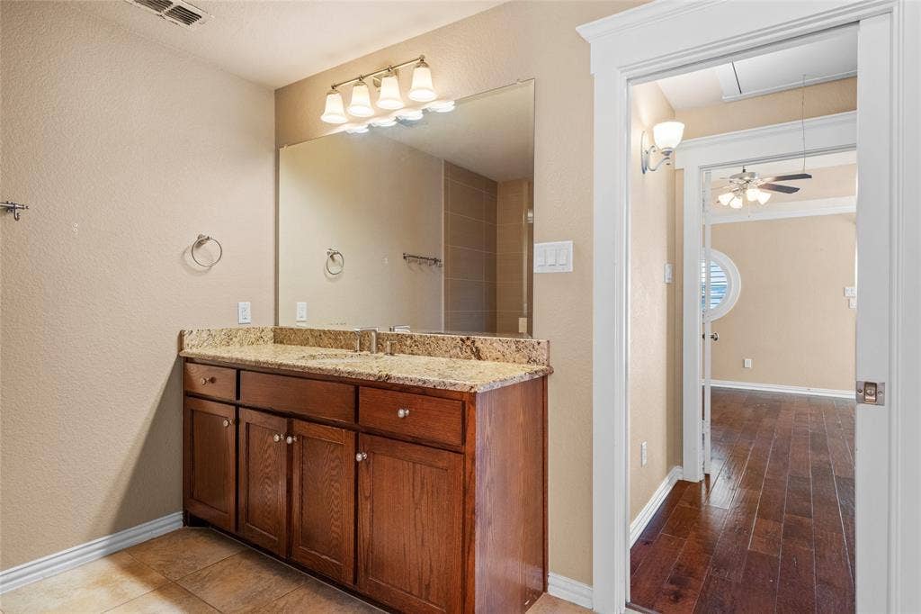 1906 Malone Cliff View, Dallas, TX 75208 1906 Malone Cliff View, Dallas, TX 75208