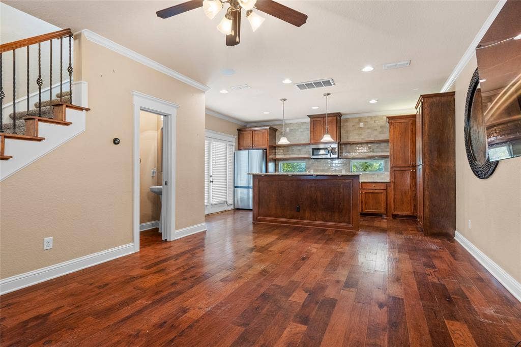 1906 Malone Cliff View, Dallas, TX 75208 1906 Malone Cliff View, Dallas, TX 75208