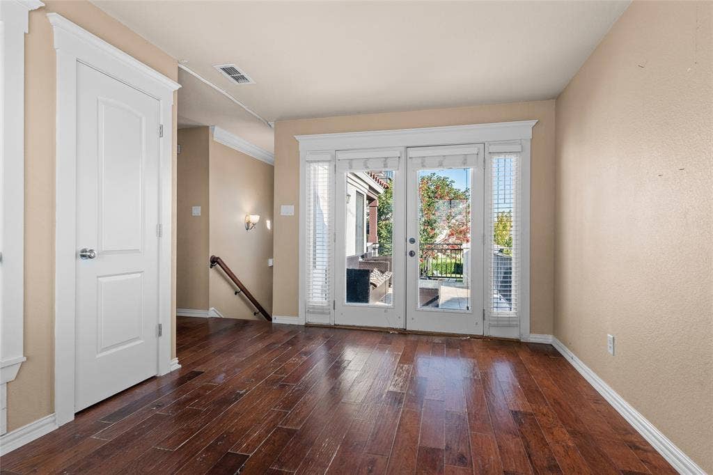 1906 Malone Cliff View, Dallas, TX 75208 1906 Malone Cliff View, Dallas, TX 75208