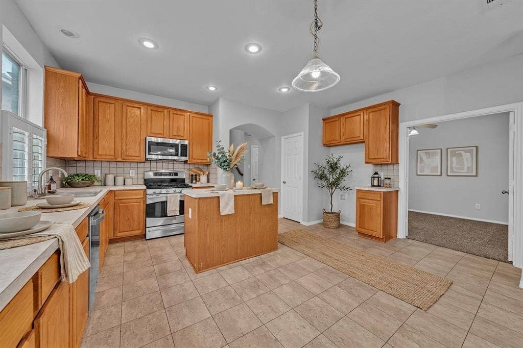 5448 Pecan Creek Circle, Fort Worth, TX 76244 Virtual Accessories