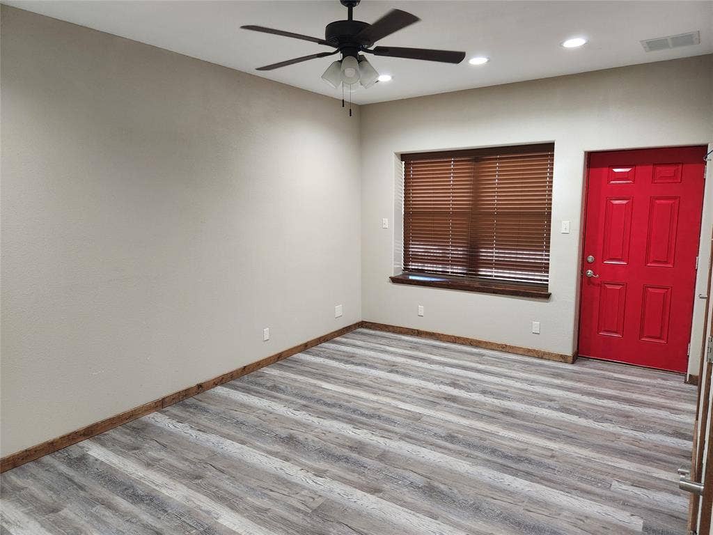 4th bedroom, guest room, office, or hobby space.