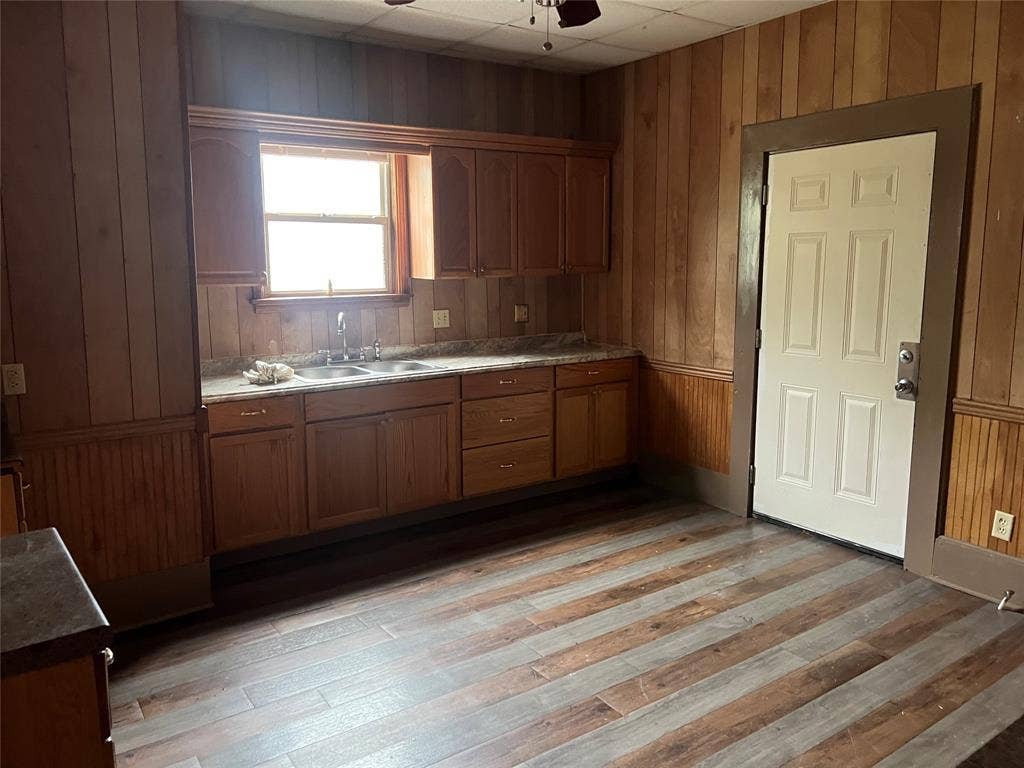 505 cowan, Mart, TX 76664 505 cowan, Mart, TX 76664