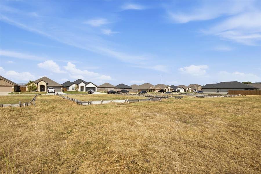 Property photo for 805 Greyson Lane, Greenville, TX