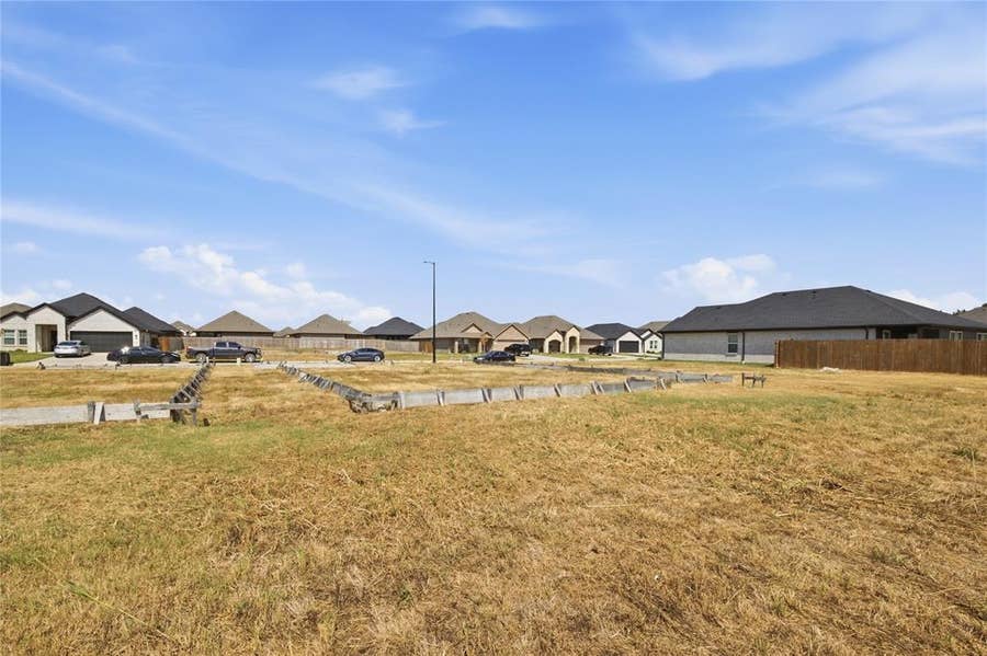 Property photo for 801 Greyson Lane, Greenville, TX