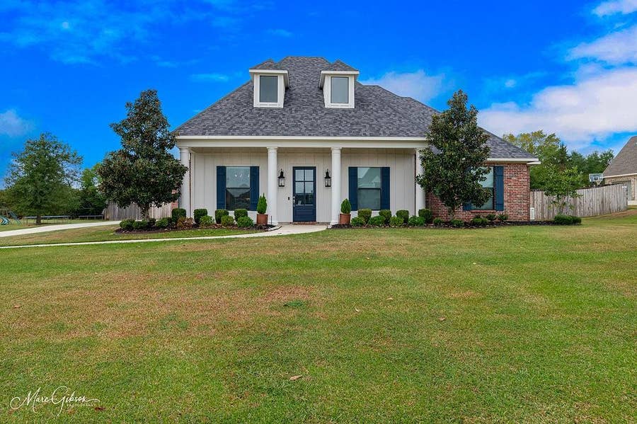 Property photo for 150 Oak Alley, Stonewall, LA