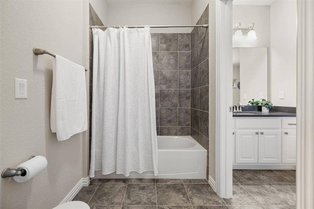 11109 Villa Canales Lane, Frisco, TX 75035 11109 Villa Canales Lane, Frisco, TX 75035