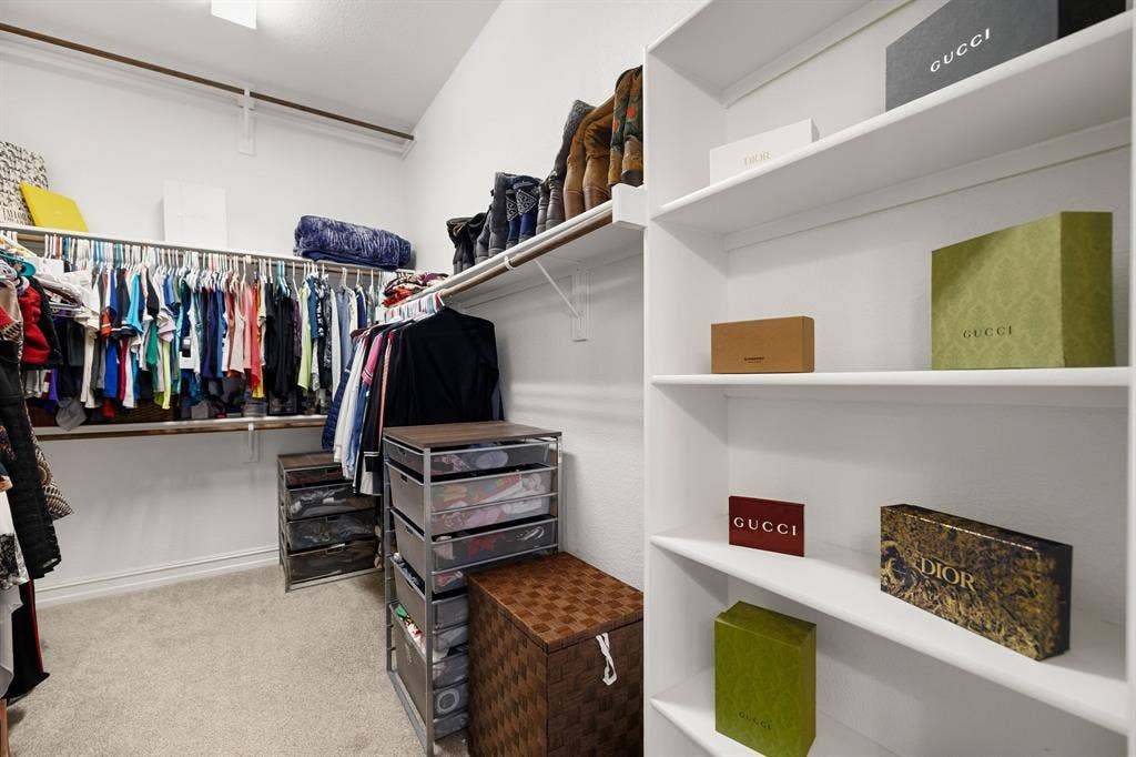 11109 Villa Canales Lane, Frisco, TX 75035 Separate Primary Closets