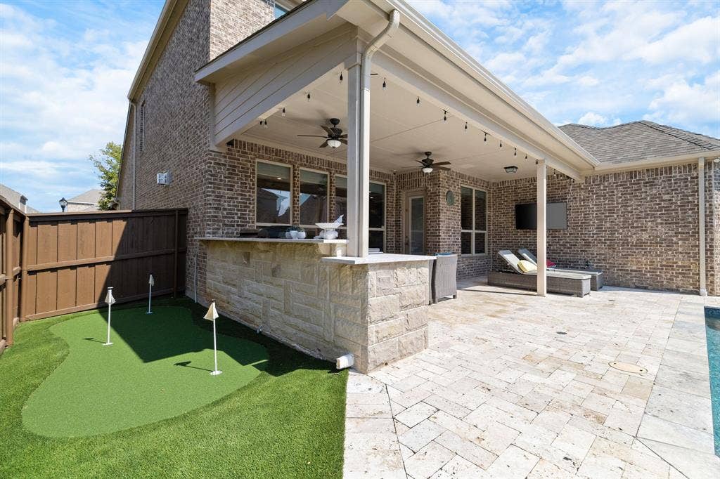 11109 Villa Canales Lane, Frisco, TX 75035 Putting Green