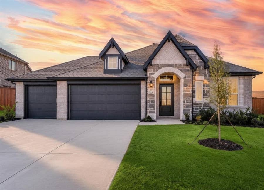 Property photo for 3829 Walnut Creek Drive, Crandall, TX