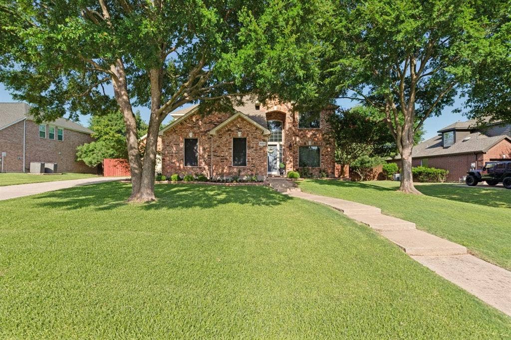 10422 Whispering Pines Drive delivers the ideal blend of comfort, convenience, and the Frisco lifestyle.