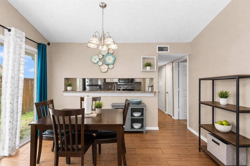 10319 Waterbury Drive, Dallas, TX 75217 10319 Waterbury Drive, Dallas, TX 75217