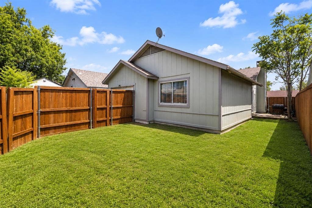 10319 Waterbury Drive, Dallas, TX 75217 10319 Waterbury Drive, Dallas, TX 75217