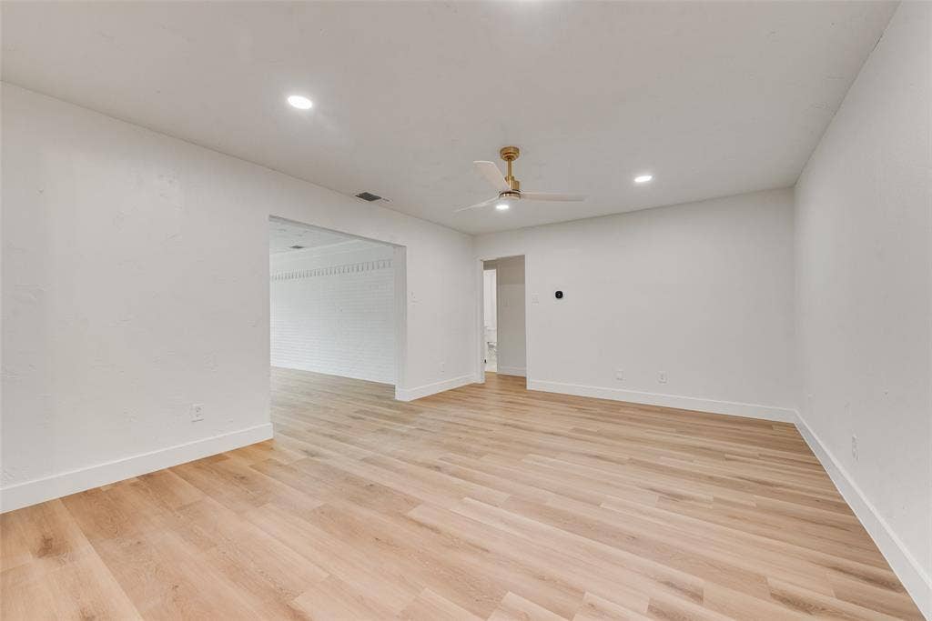 Open living room with fresh finishes.