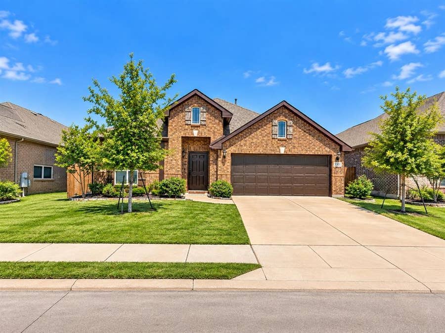 Property photo for 3301 Heathrow Road, Mesquite, TX