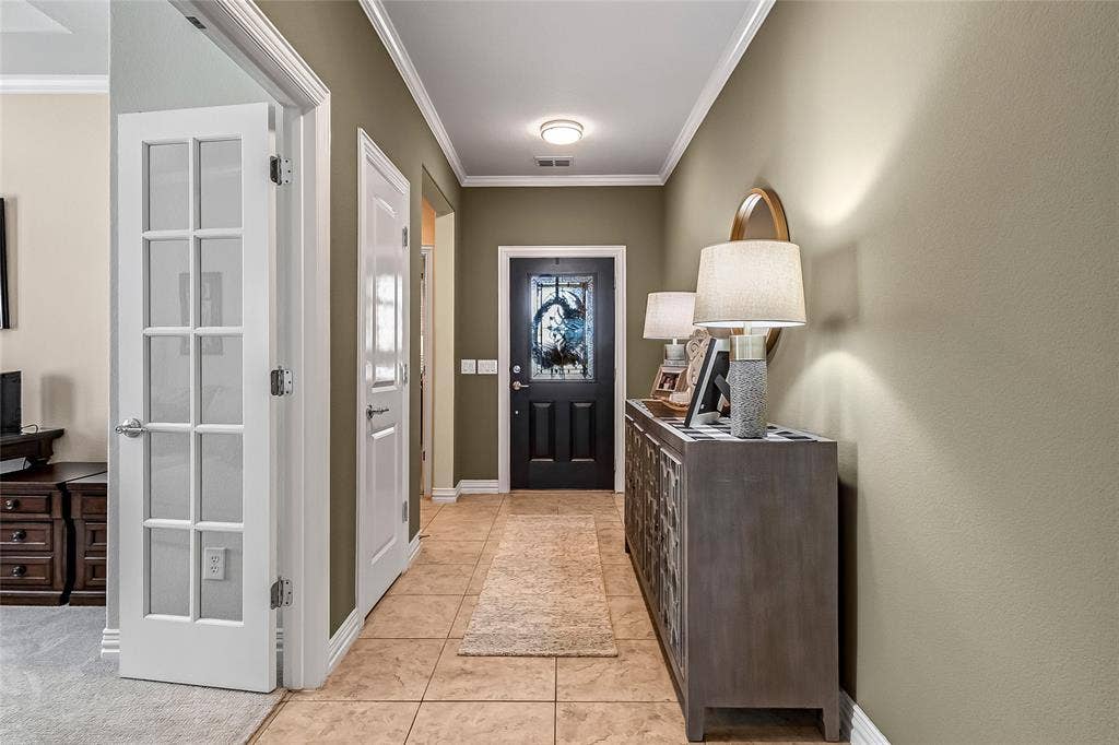 153 Byron Nelson Court, Frisco, TX 75036 Large dramatic foyer