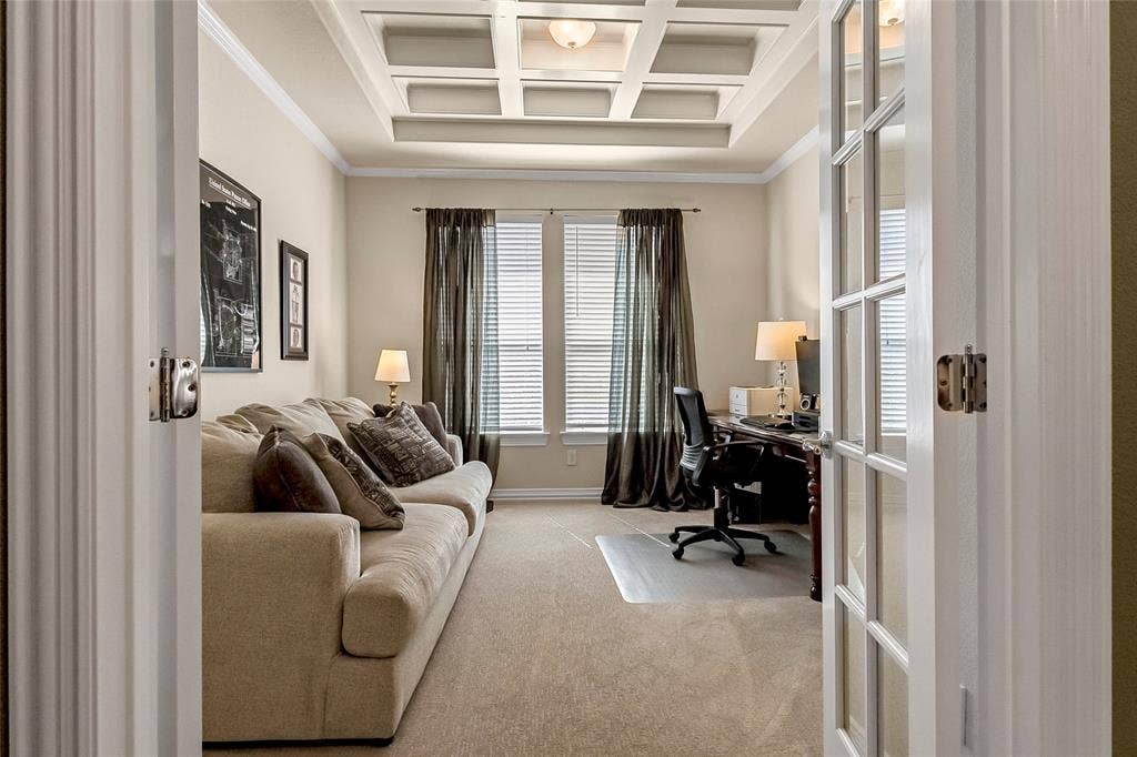 153 Byron Nelson Court, Frisco, TX 75036 Decorative ceilings in study