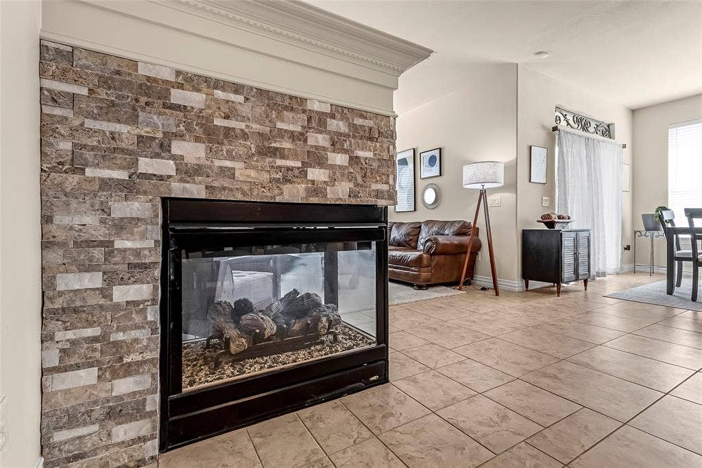153 Byron Nelson Court, Frisco, TX 75036 Two sided fireplace