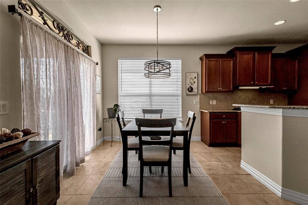 153 Byron Nelson Court, Frisco, TX 75036 View of both yards from breakfast room