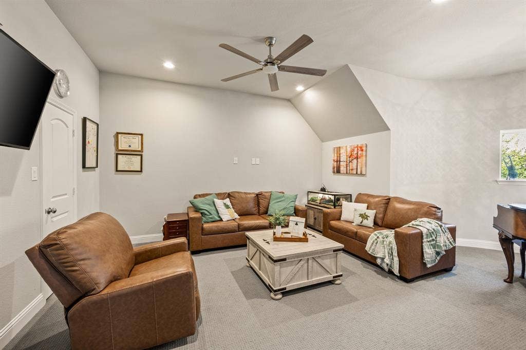 737 Hammond Street, Coppell, TX 75019 737 Hammond Street, Coppell, TX 75019