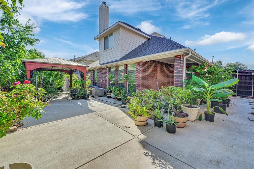 336 Gotland Drive, Grand Prairie, TX 75052 336 Gotland Drive, Grand Prairie, TX 75052