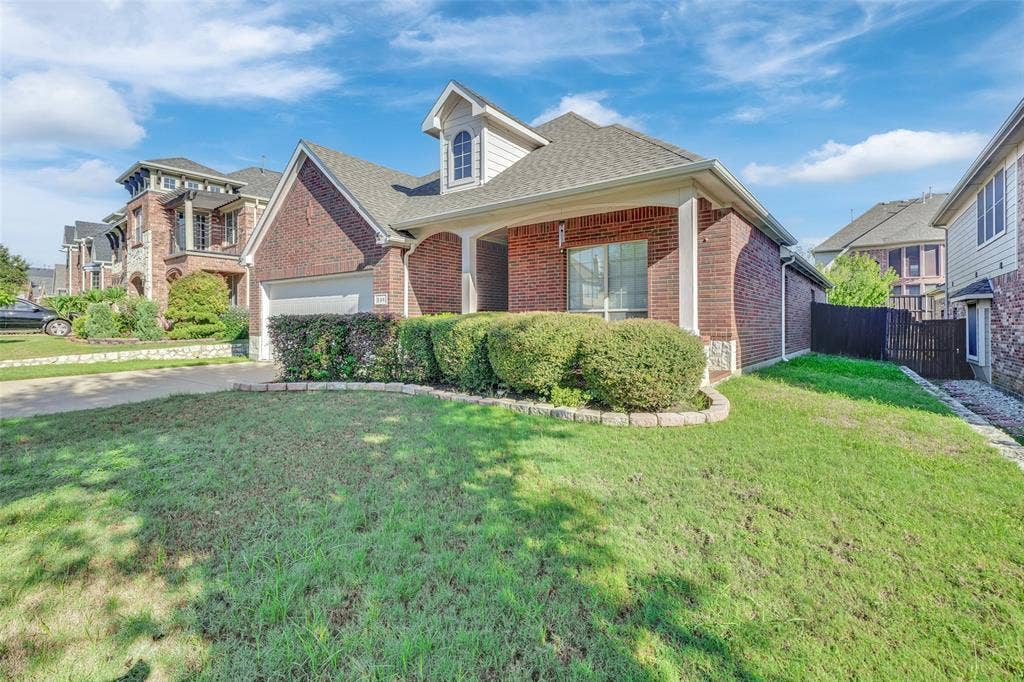 336 Gotland Drive, Grand Prairie, TX 75052 336 Gotland Drive, Grand Prairie, TX 75052