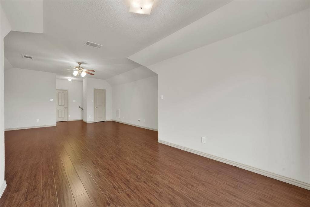 336 Gotland Drive, Grand Prairie, TX 75052 336 Gotland Drive, Grand Prairie, TX 75052