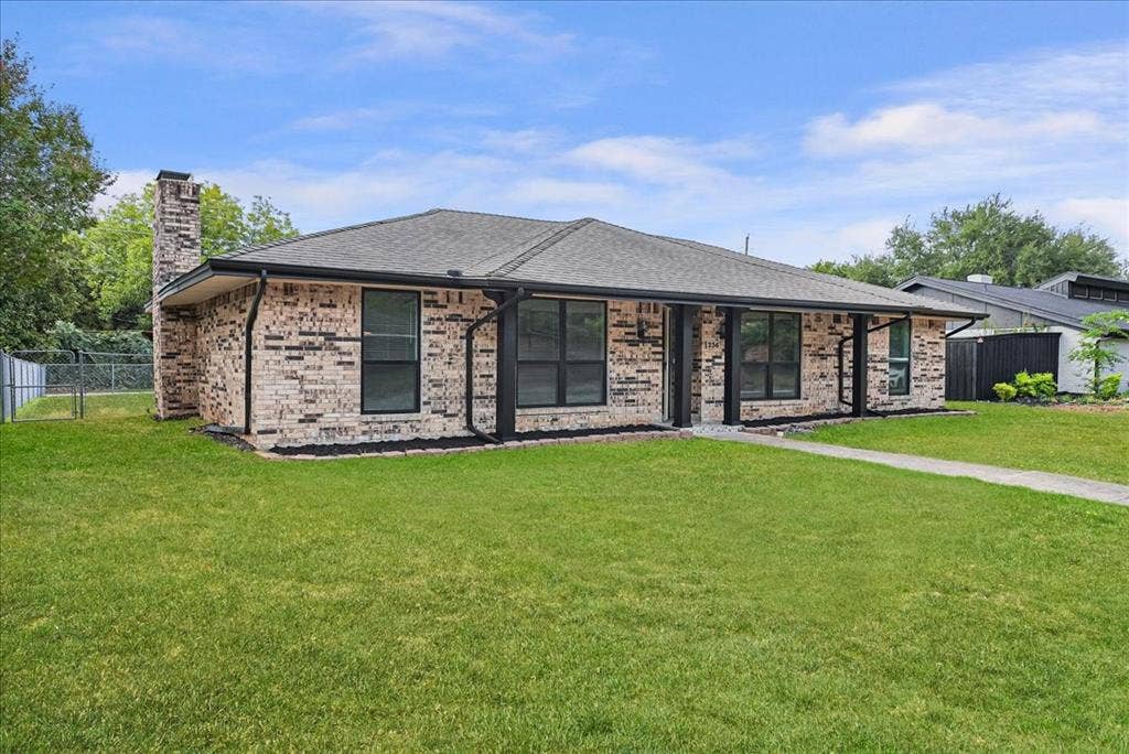 236 Charles Street, DeSoto, TX 75115 236 Charles Street, DeSoto, TX 75115