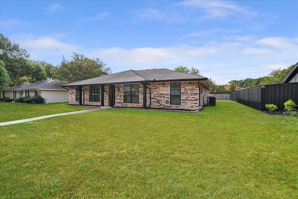 236 Charles Street, DeSoto, TX 75115 236 Charles Street, DeSoto, TX 75115